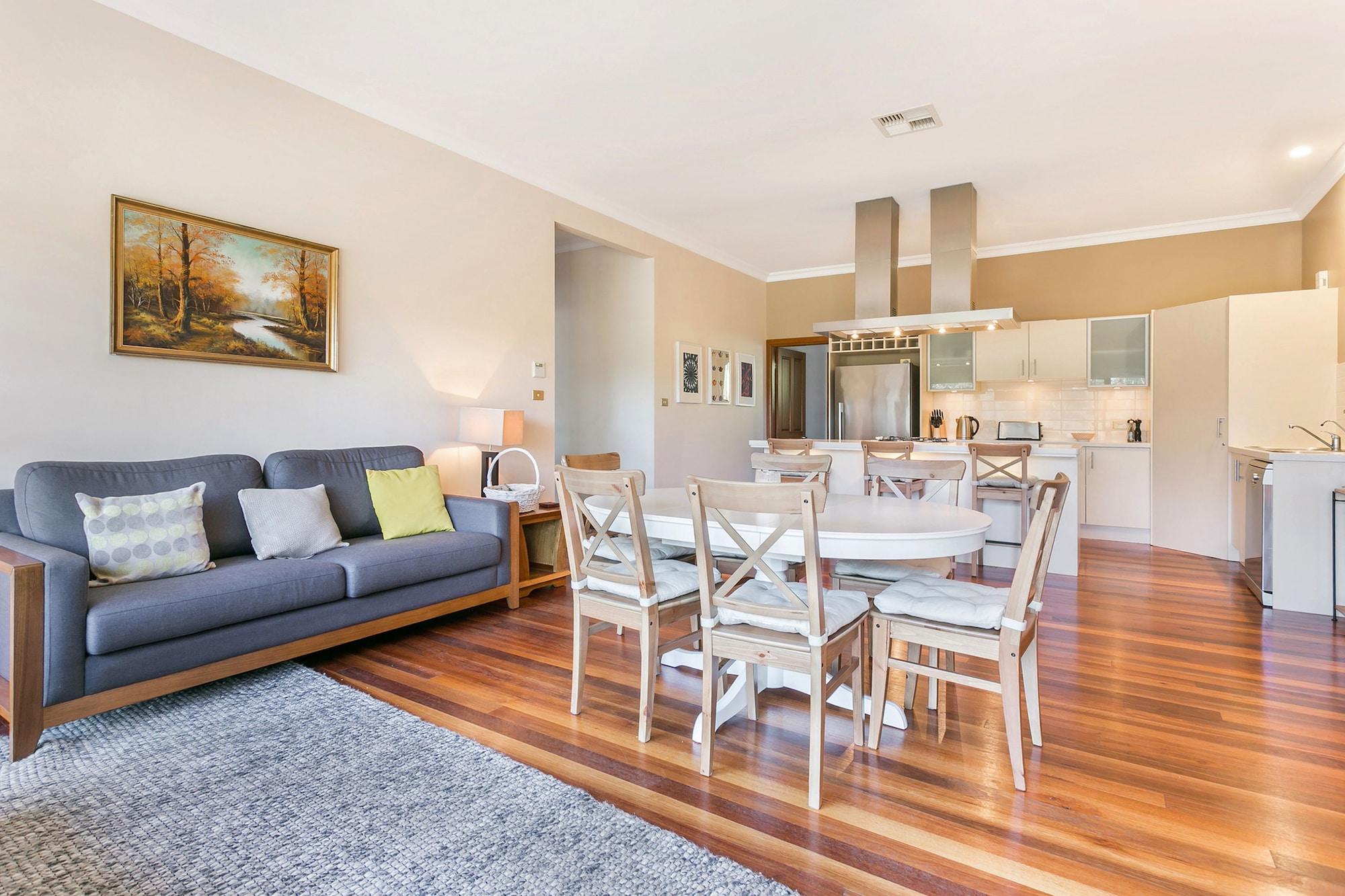 Coolabah Apartment Леура Екстериор снимка